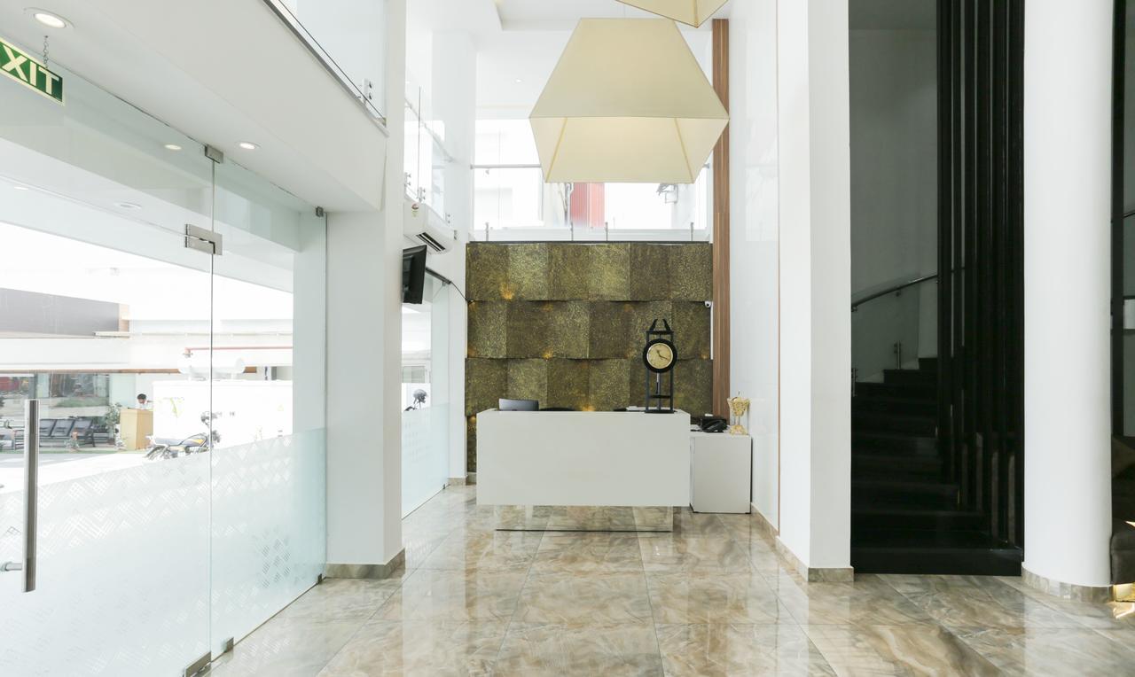 Hotel Crown Suites Kochi Kültér fotó
