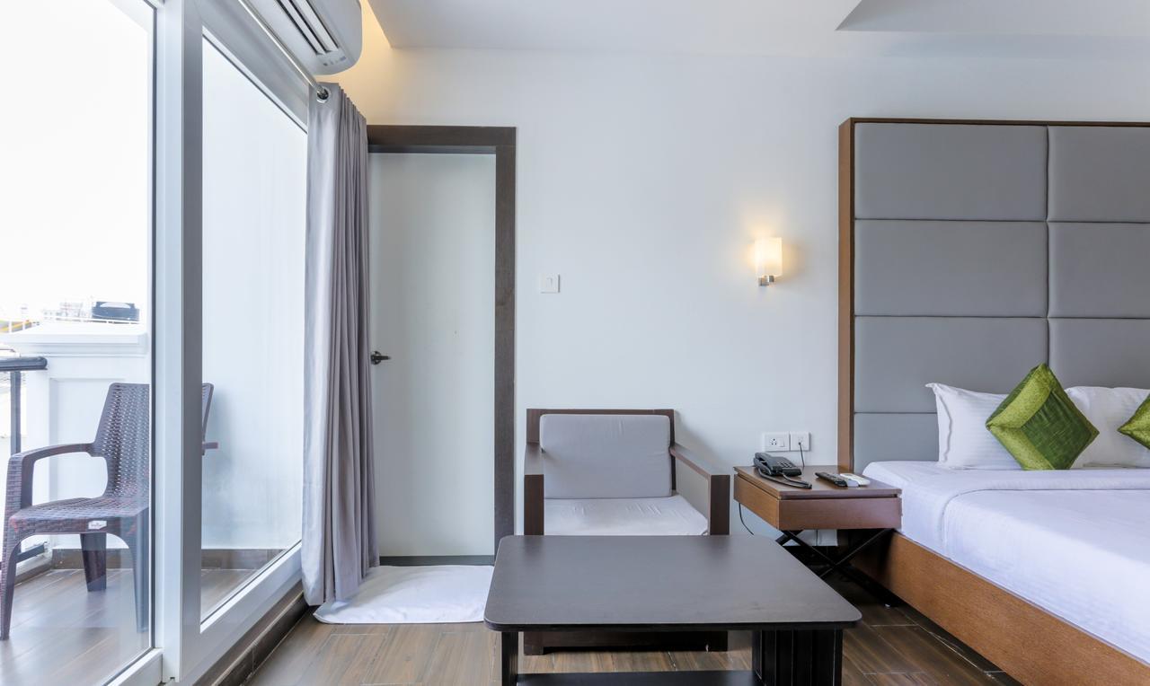 Hotel Crown Suites Kochi Kültér fotó