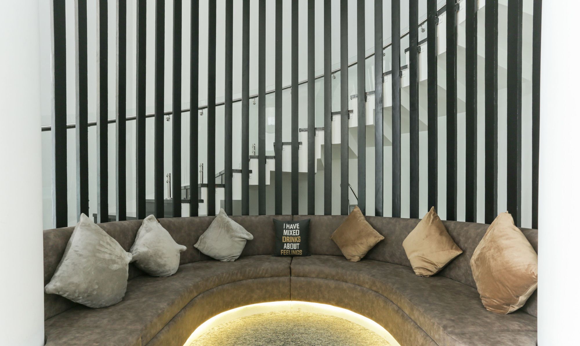 Hotel Crown Suites Kochi Kültér fotó