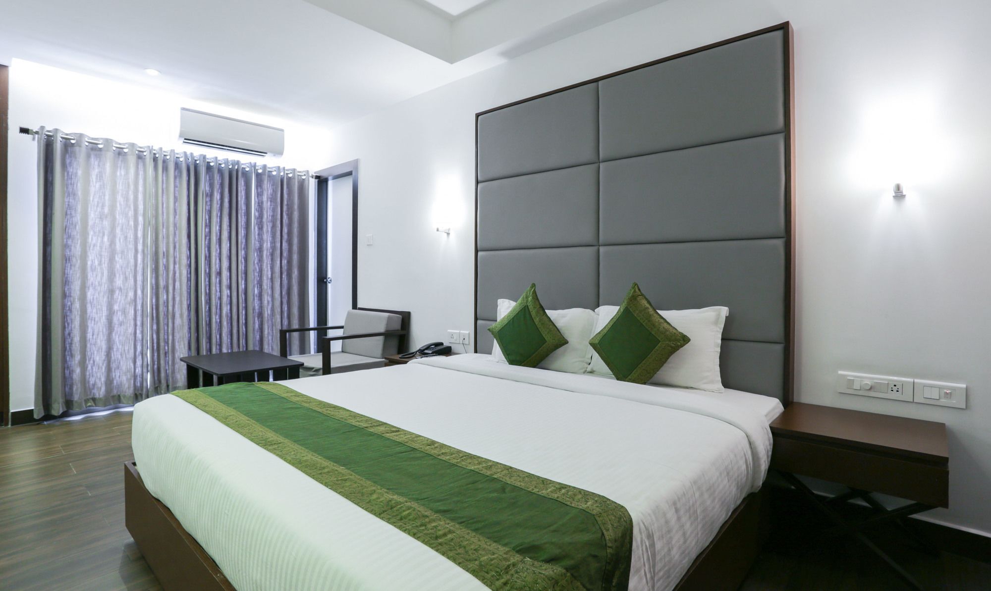 Hotel Crown Suites Kochi Kültér fotó